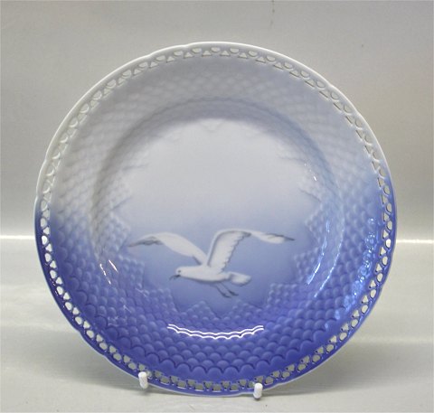 SOLD B&G Seagull Porcelain without gold
325.5 Dinner plate 24.5 cm, full lace