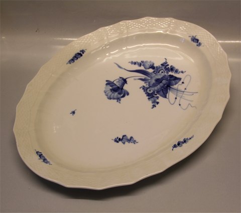 1558-10 Large serving platter 44 cm Danish Porcelain Blue Flower curved 
Tableware 
