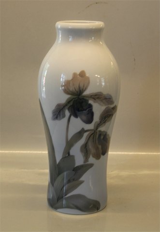 Royal Copenhagen 214-244 RC Orchid Vase 32 cm
