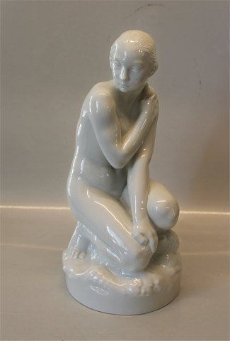 Royal Copenhagen figurine 
3679 RC Nude girl with Seashell Blanc de Chine Signed HC 34 cm