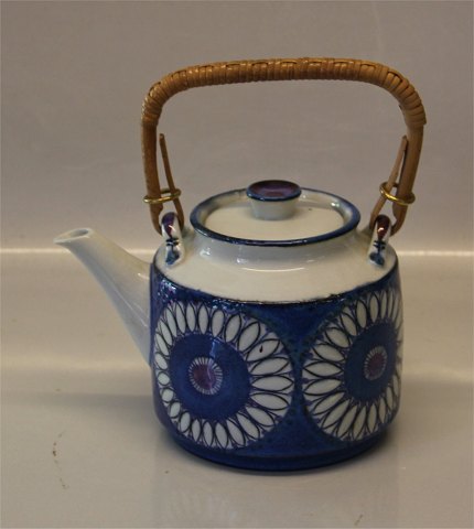 Royal Copenhagen Aluminia Faience 601-3151 Tea pot 3/4 L Berte Jesen 1962 
Anette, Chipped 
