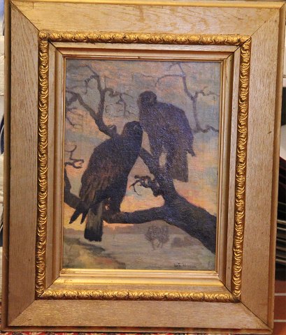 Painting. Bird of Prey on canvas Old gilt wooden frame 60 x 49 cm Signeret 
Maleri Rovfugle på gren Oliemaleri på Lærred ca 60 x 49 cm inklusiv original 
guldramme Vilhelm Th. Fischer 1857 - 1928