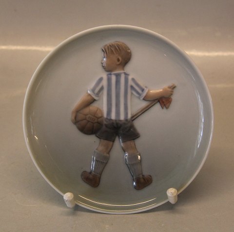 Royal Copenhagen 3716 RC Plate of the month 14.5 cm  March Boy playing