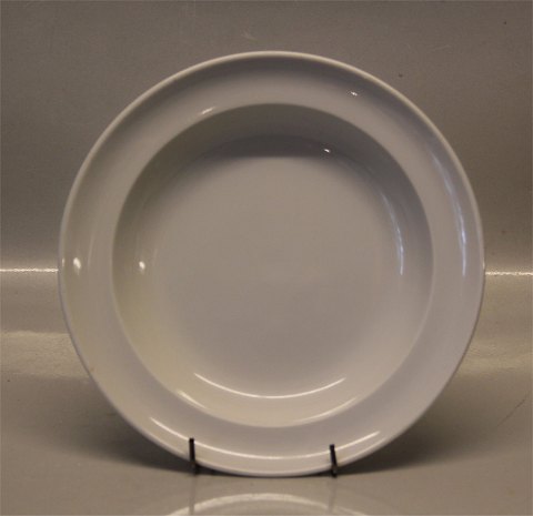 White Pot 6291 Soup plate 22.8 cm (605)	 Design Grethe Meyer Royal Copenhagen 
Porcelain