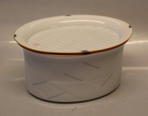 B&G Porcelain
B&G 1846-5524 Lidded oval bowl 11 x 22 x 16.5 cm Bodil Manz (Lid 1838-5523)