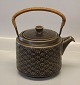 Umbra - Brown version of Azur Nissen Kronjyden B&G Quistgaard  Stoneware 654 Tea 
pot medium 15 x 18 cm 1 l
