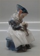 Royal Copenhagen figurine 1314 RC Amager Girl Knitting 15.5 cm , Lotte Benter 
(097)