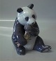 Royal Copenhagen figurine 0662 RC Eating Panda 18 cm Allan Therkelsen 18 cm 
