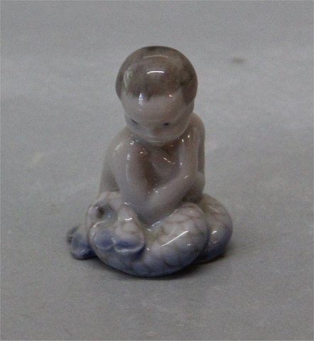 Royal Copenhagen figurine 
2313 RC Mermaid V. Waldorff 5 cm