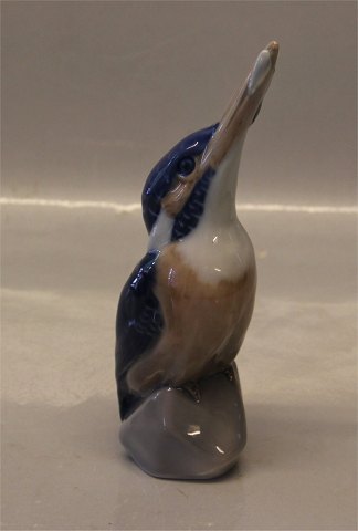 Royal Copenhagen bird figurine 2257 RC Kingfisher holding fish Peter Herold 1915 
18 cm