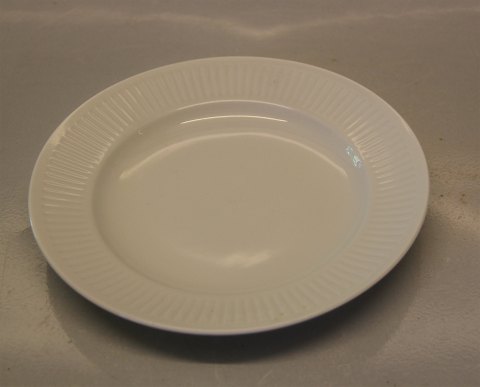 14066 Plate, flat 17 cm / 6 7/10"
 Royal Copenhagen  Georgiana