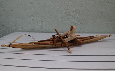 Inuit sealer in Kayak with sealing tackle 56 cm