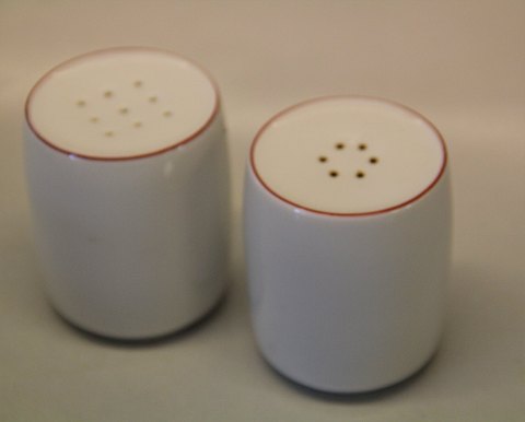 Red top 6255 Pepper shaker 6 cm (531) 6256 Salt shaker 6 cm  (541)
 Design Grethe Meyer Royal Copenhagen Porcelain