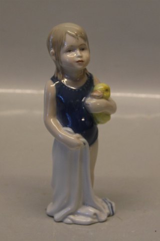 Kongelig Dansk 678 Kgl. Else - pige i badedragt med badedyr 16.5 cm (1021678)