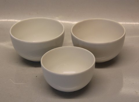 Hvidpot Kongelig Dansk porcelæn  Design Grethe Meyer 6281 Rund skål 5.5 x 9 cm
6282 Rund skål ca 6 x 10 cm
