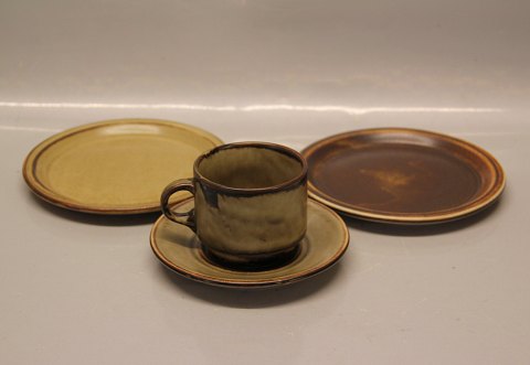 Sahara Stoneware Tea and coffeset from ? Austrie Lilien Porzellan