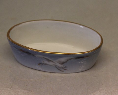 B&G Seagull Porcelain with gold 055 a Oval salt cellar, (small) 6,5 cm