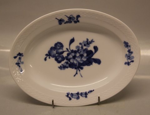 8019-10 Large oval platter 43.5 x 33,5 cm  Danish Porcelain Blue Flower braided 
Tableware
