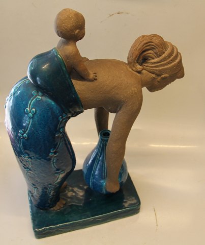 Royal Copenhagen Art Pottery Johannes Hedegaard  21459 RC Mother and child, JH, 
May 1957  45 x 34 cm  11/15
