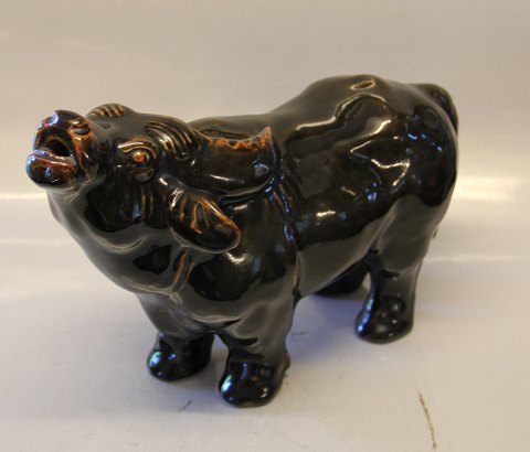 Olivin Glazed Royal Copenhagen Art Pottery
20144 RC Bull,  20 x 31 cm Knud Kyhn August 1927