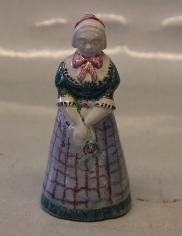 Michael Andersen 5313 Miniature in National dresses - Lady with flower 11 cm