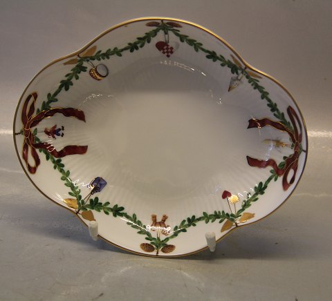 359 Dish  18 x 22 cm (1017441-2503359)
 Star Fluted Christmas Royal Copenhagen 
