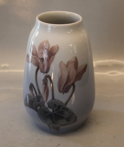 254-1224 RC Vase Flower 19.5 cm Royal Copenhagen 
