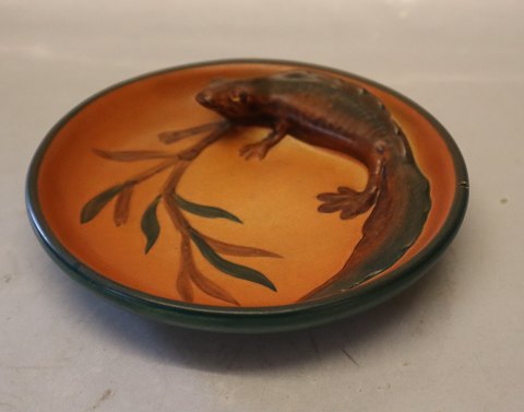 229 X Tray with lizard 14 cm Axel Sorensen 1929 Salamander Ipsen Danish Art 
Pottery