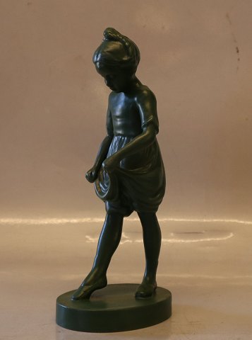 108 I The first Dance (Dancing girl ) 23 cm Michaela Karsten 1939 Ipsen Danish 
Art Pottery