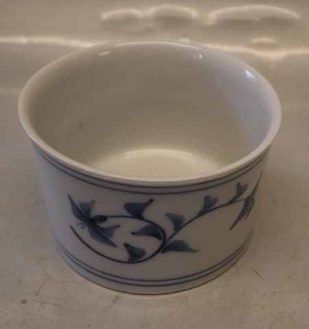 112-15126 Round Gravy Bowl 7.5 x 12 cm with saucer Royal Copenhagen Noblesse