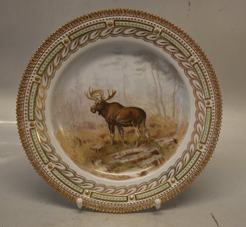239-3549 Fauna Danica Traditional Dinner Plate: Moose : "Alces Alces" . New # 
624 25 cm  Game Plates Danish Porcelain
