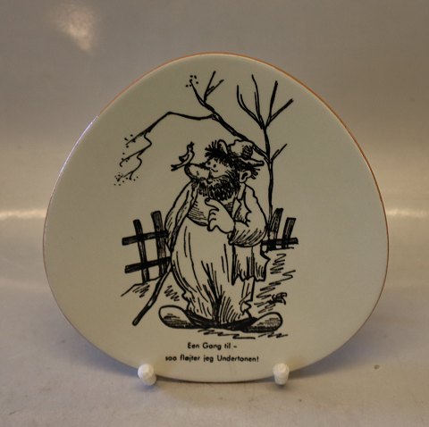 Knabstrup triangular plate ca 16 cm Storm P:  Another time ...
