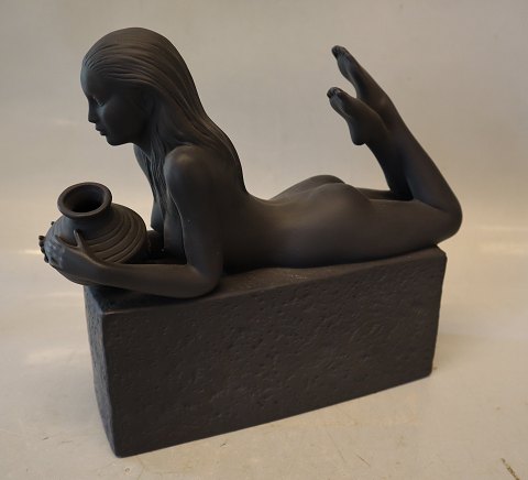 Black 100  RC Aquarius (20th January to 19th February) Christel Zodiac Figurine 
Bisquit (1249100-41200) Black Royal Copenhagen
