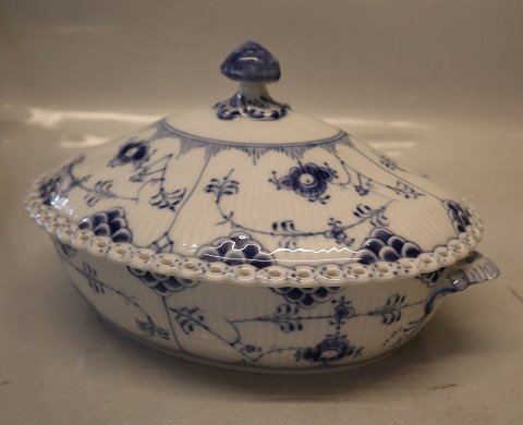 1129-1 Ragout bowl, oval 1 qt. ca 16 x 27.5 cm Blue Fluted Full Lace
