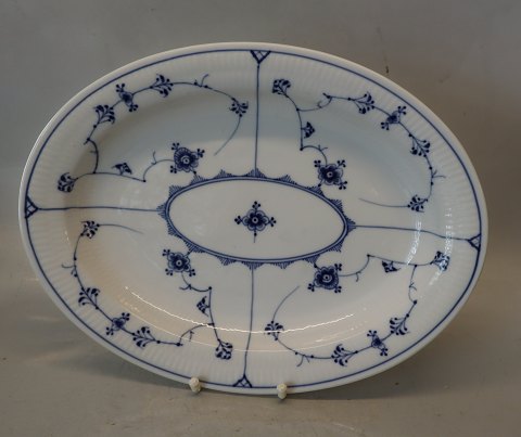 098-1  Medium oval platter 28 x 35 cm Blue Fluted Danish Porcelain