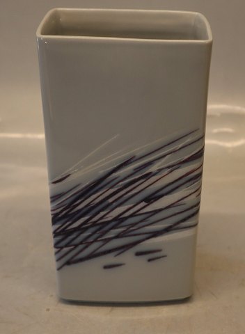 22785 RC Vase 18 x 9.5 cm Ivan Weiss Nov. 1984 Royal Cpenhagen