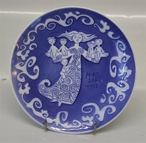 Royal Copenhagen Mother's Day plate 1972