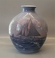 B&G Porcelain B&G 8780-507 Vase Sailship on open sea 30 cm
