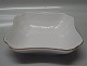 1275-708 Vegetable bowl 21 x 21 cm
Tradition: Royal Copenhagen 1275 White Half Lace with gold rim