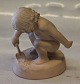 Ipsen 43  "Love of work" (Little girl digging) Adda Bonfils 13.5 cm (889) 
Terracotta - unglazed version