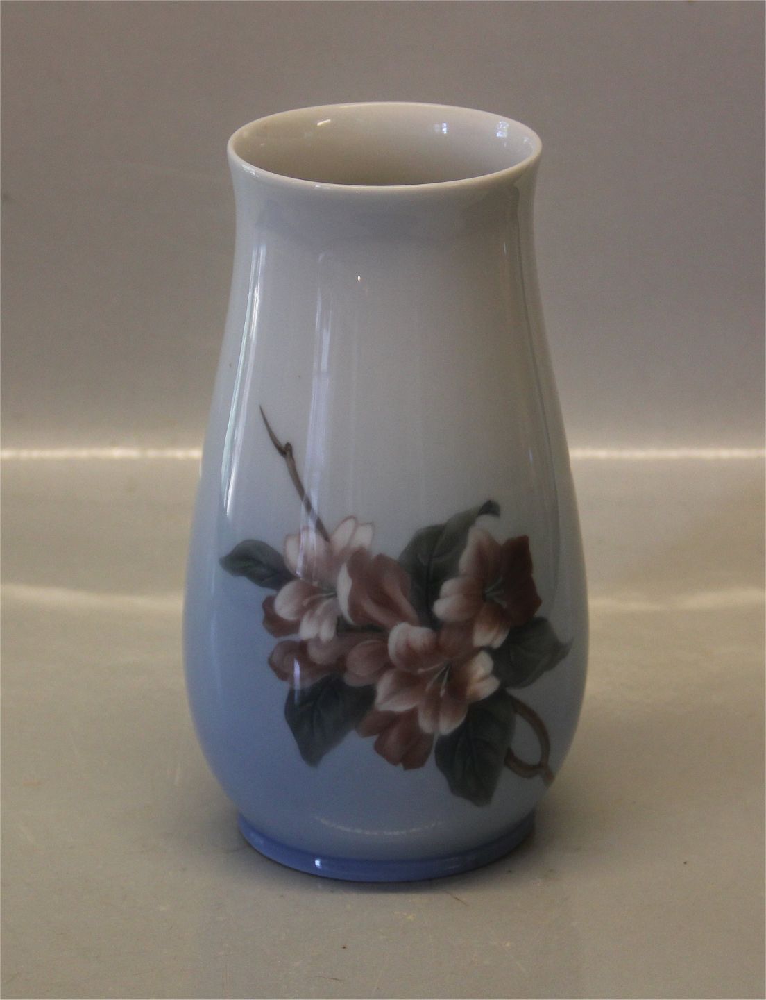 Klosterkælderen - Porcelain B&G 8812-210 Vase Flower Branch 17.5 cm * - B&G Porcelain B&G 8812-210 Vase Flower 17.5 *